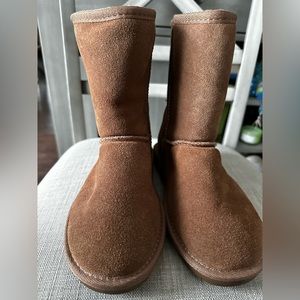 Bundle of 2 Brand new boots no tag 6M Willowbee colors chestnut dark chocolate